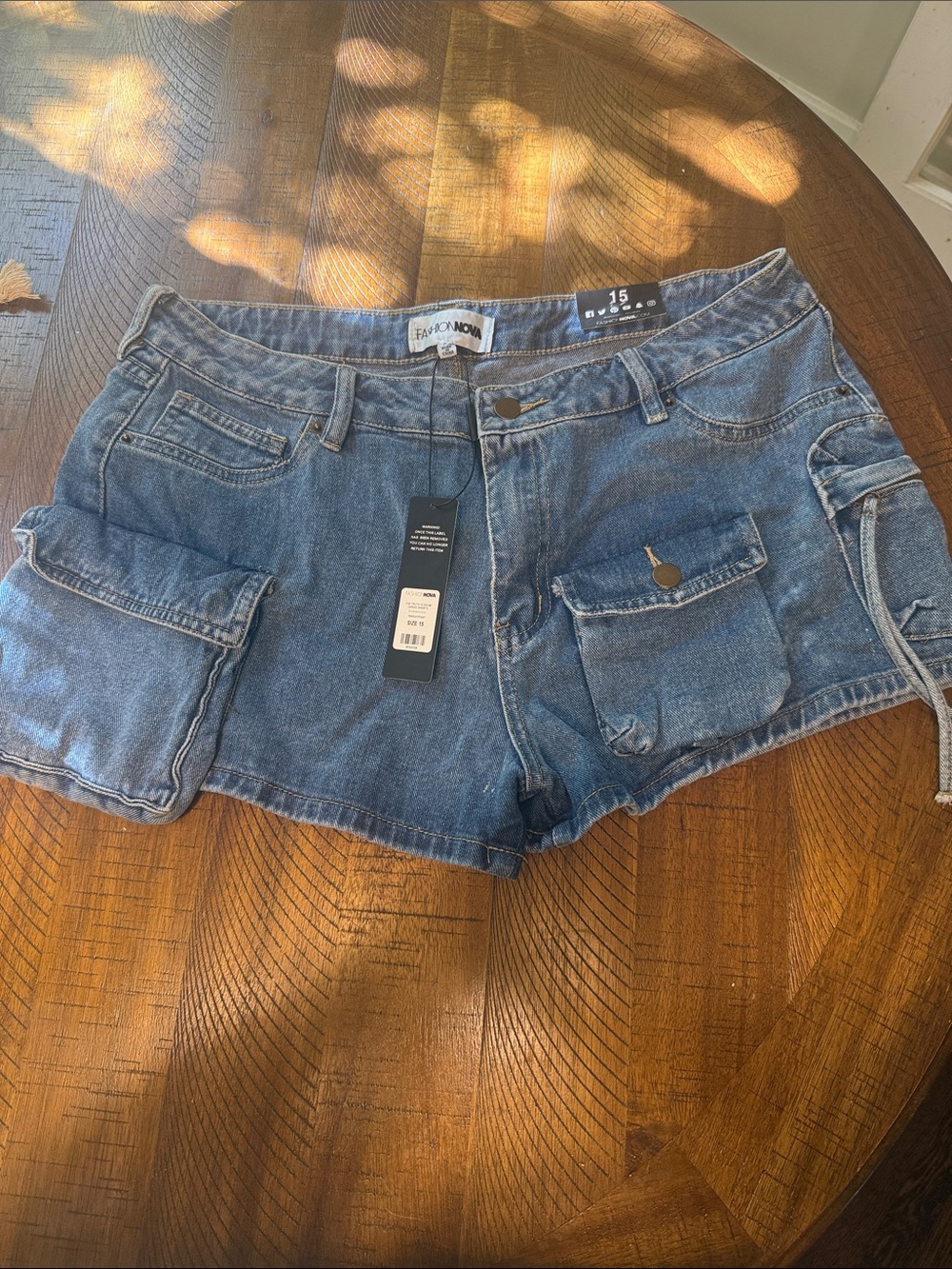 Fashion Nova Denim Cargo Shorts in Blue